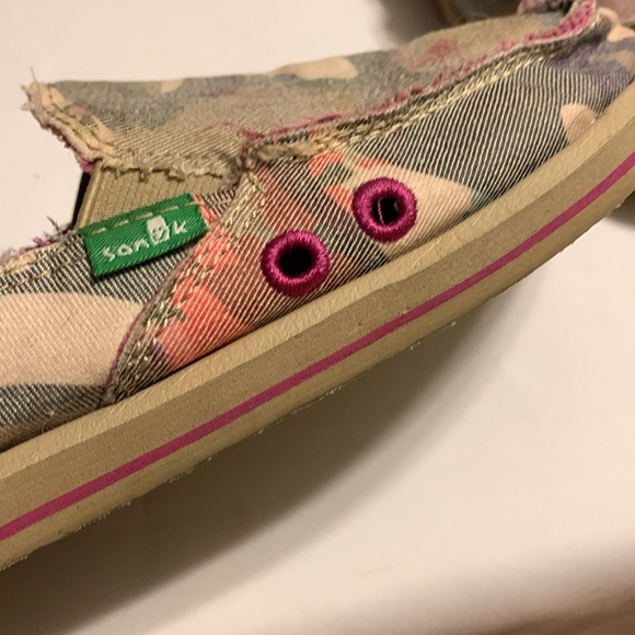 Sanuk Women’s Multicolor Slip-On Beach Loafers - Picture 9 of 9